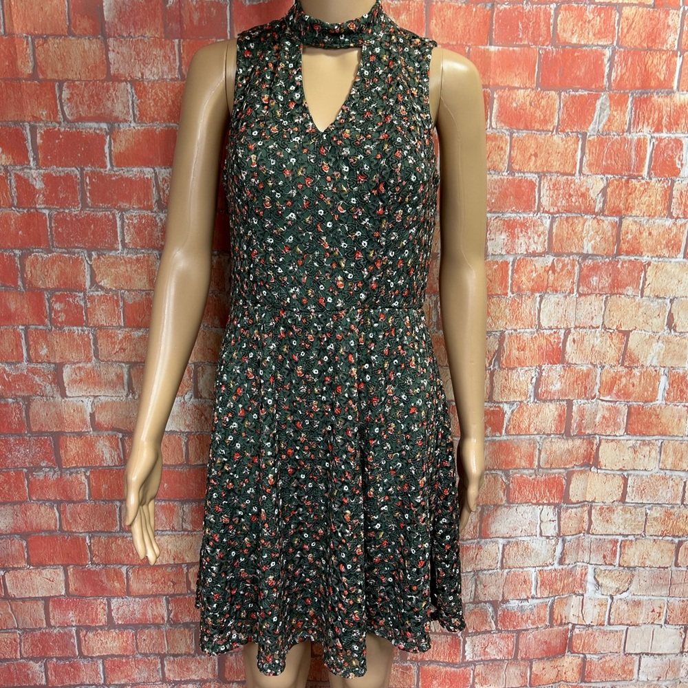 Xhilaration Green Floral‎ Lace High Neck Dress
